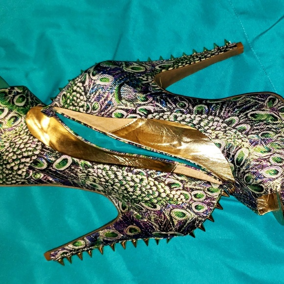 Shoes - Picture 8 of 8